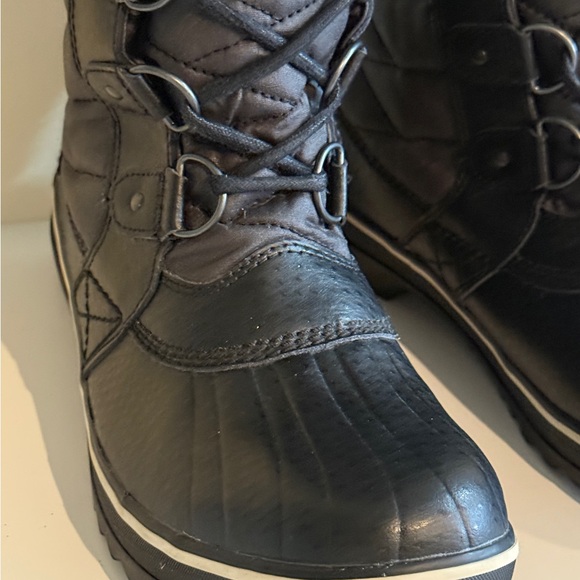 Sorel Tofino Waterpoof Rubber Boots with Faux Fur - Picture 4 of 9